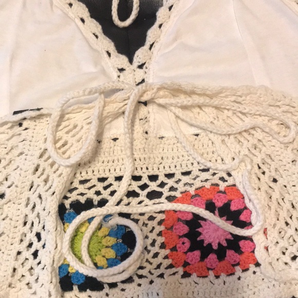 Crochet Halter Crop top - Picture 4 of 6